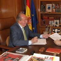 El Rey Juan Carlos comunicando a Mariano Rajoy su decisión de abdicar