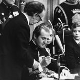 El Rey Juan Carlos firma la Constitución de 1978