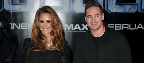 Katie Price y Kieran Hayler en la première de Robocop