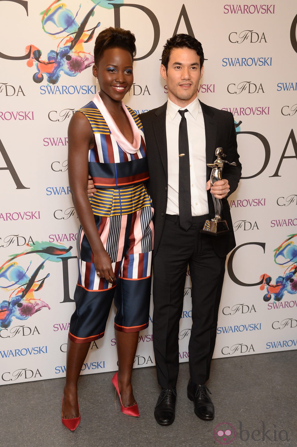 Lupita Nyong'o y Joseph Altuzarra en los CFDA Fashion Awards 2014