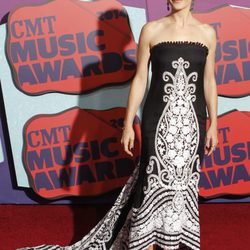 Kate Walsh en los CMT Music Awards 2014