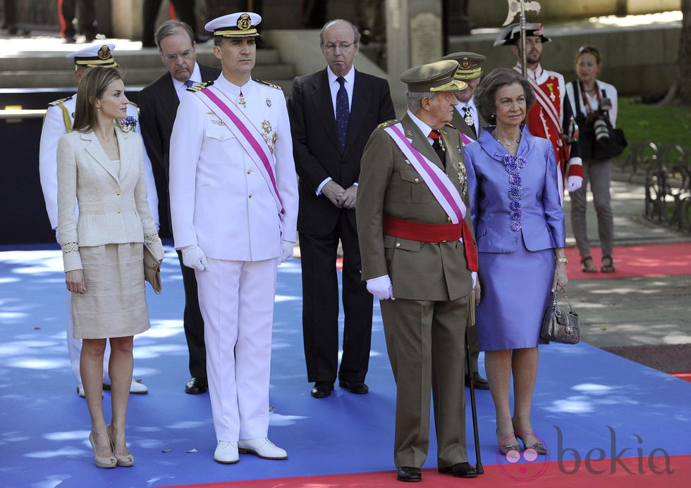 Los Reyes y los Príncipes de Asturias en el Día de las Fuerzas Armadas 2014