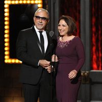 Gloria y Emilio Estefan en los Premios Tony 2014