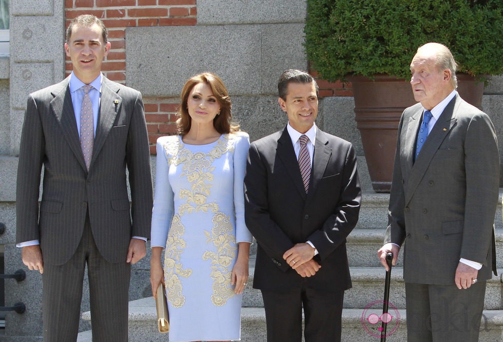 El Rey Juan Carlos y el Príncipe Felipe con el presidente de México y su esposa