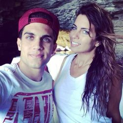 Melissa Jiménez y Marc Bartra durante sus vacaciones de verano