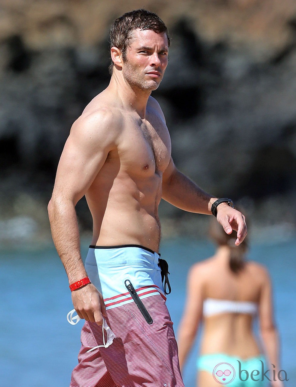 James Marsden presume de cuerpo durante unas vacaciones en Hawaii