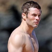 James Marsden con el torso desnudo durante unas vacaciones en Hawaii