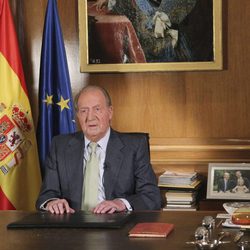 El Rey Juan Carlos durante el mensaje en el que anunció su abdicación