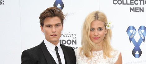 Oliver Cheshire y Pixie Lott en la gala benéfica 'One for the Boys'