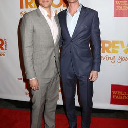 Neil Patrick Harris y David Burtka en el evento solidario Trevor Live 2014