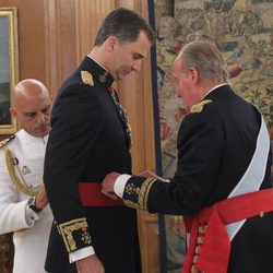 El Rey Felipe VI recibe la Faja de Capitán General