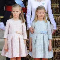 La Princesa Leonor y la Infanta Sofía durante la proclamación de Felipe VI