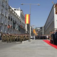 Desfile militar tras la proclamación de Felipe VI como Rey de España