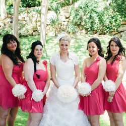 María Lapiedra con sus damas de honor en su boda con Marc Amigó