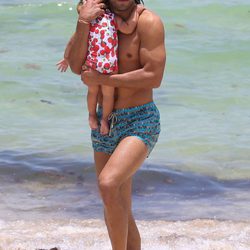 Falcao en Miami junto a su hija Dominique 