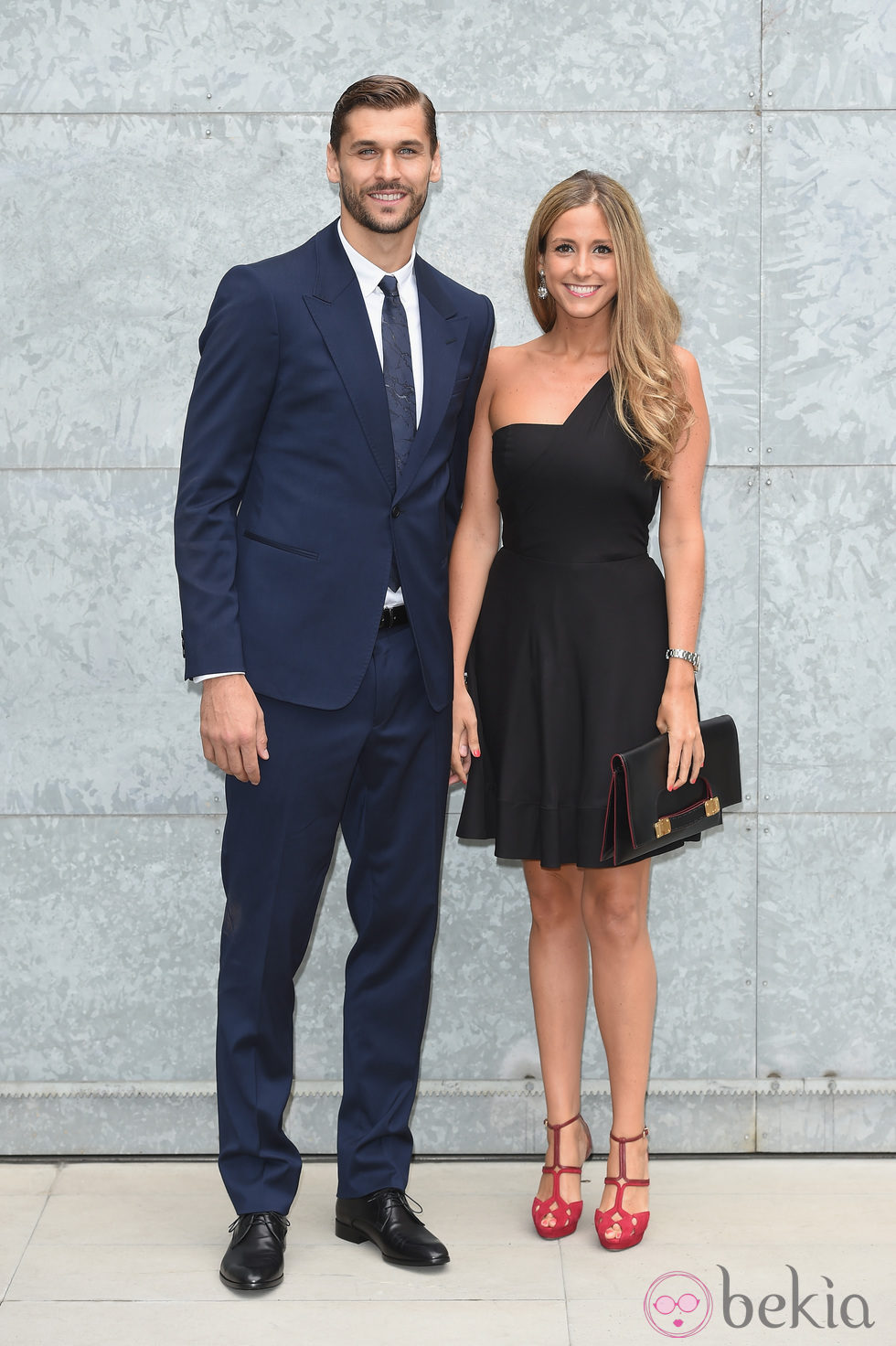 Fernando Llorente y María Lorente en el desfile primavera/verano 2015 de Emporio Armani en Milán