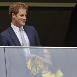 Harry de Inglaterra viendo el encuentro entre Brasil y Camerún del Mundial 2014