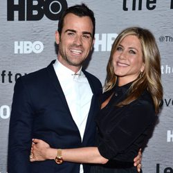 Jennifer Aniston y Justin Theroux en el estreno de 'The Leftovers'