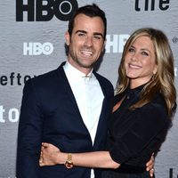 Jennifer Aniston y Justin Theroux en el estreno de 'The Leftovers'