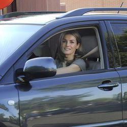 La Princesa Letizia conduciendo el día de su 39 cumpleaños