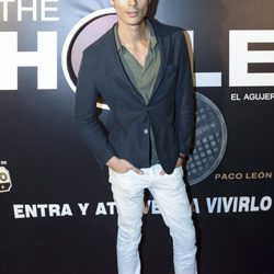 El modelo Javier de Miguel, acude a la presentación de la obra teatral 'The Hole'