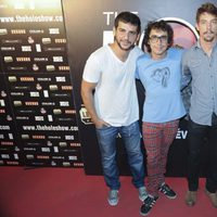 Fran Perea , Canco Rodríguez y Adrián Lastra, acuden a la presentación de la obra de teatro 'The Hole'