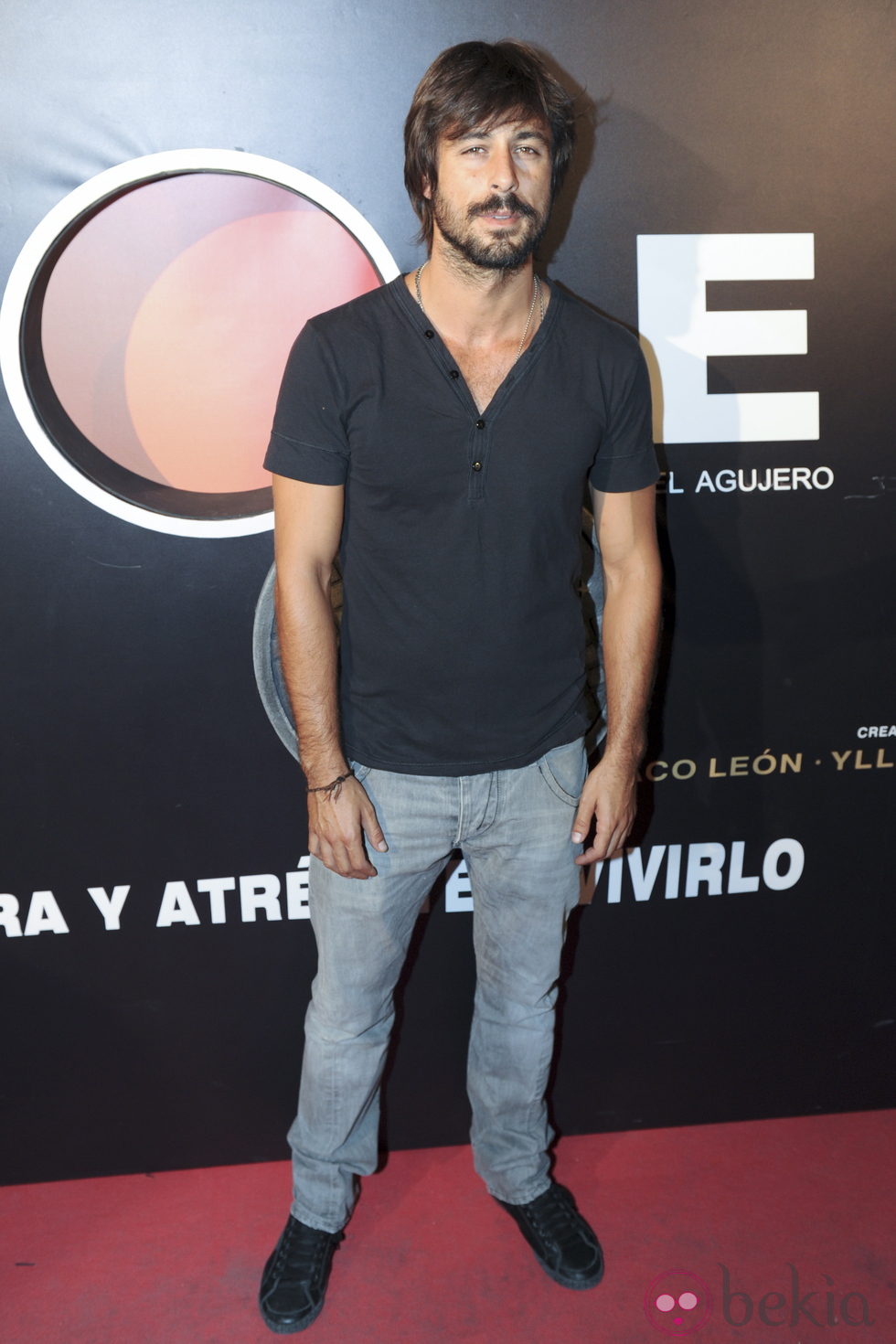 Hugo Silva acude al estreno de la obra de teatro 'The Hole'