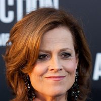 Sigourney Weaver acude al estreno de la película 'Abduction' en los Ángeles