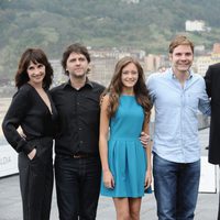 El reparto de 'Intrusos' presenta la película en el Festival de San Sebastián 2011