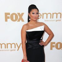 Jenna Ushkowitz en los premios Emmy 2011