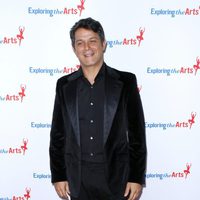 Alejandro Sanz en el 85 cumpleaños de Tony Bennett