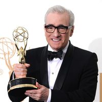 Martin Scorsese con su galardón en los premios Emmy 2011