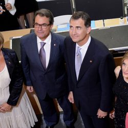 Los Reyes Felipe y Letizia con Artur Mas en la entrega de los Premios Fundación Príncipe de Girona 2014