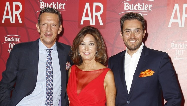 Joaquín Prat, Ana Rosa Quintana y Màxim Huerta en el décimo aniversario de 'El Programa de Ana Rosa'