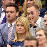 Tom Daley en un partido de tenis en Wimbledon 2014