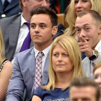 Tom Daley en un partido de tenis en Wimbledon 2014