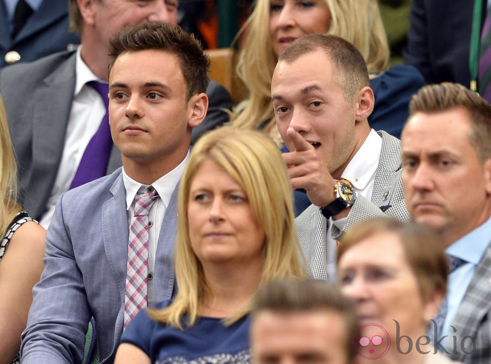 Tom Daley en un partido de tenis en Wimbledon 2014