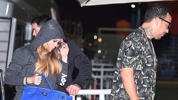 Khloe Kardashian y French Montana en un yate de lujo