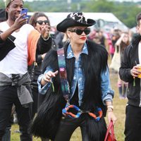 Rita Ora en el Festival de Glastonbury 2014