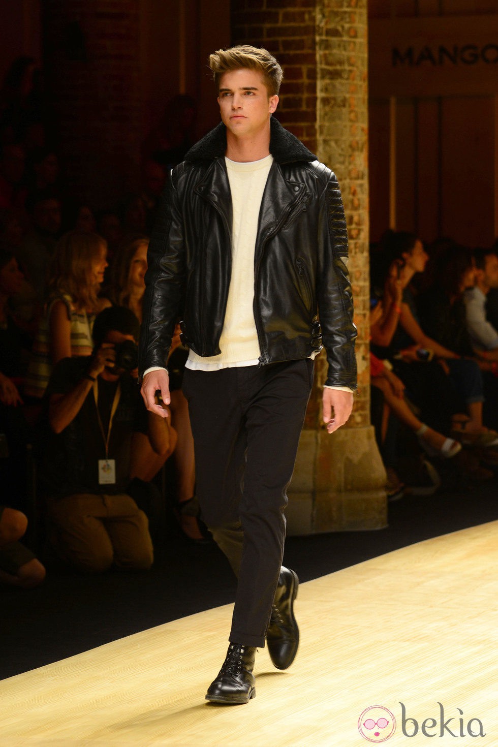 River Viiperi en el desfile de Mango en la 080 Barcelona Fashion otoño/invierno 2014