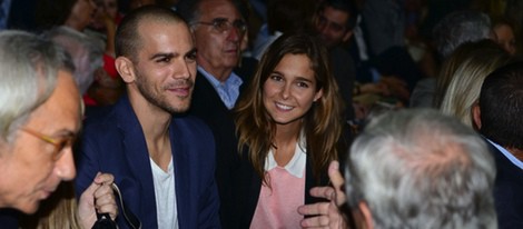 Marc Clotet y Natalia Sánchez, muy sonrientes en el concierto de Kevin Costner en Barcelona