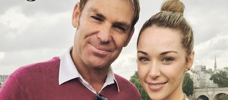 Shane Warne y Emily Scott en París