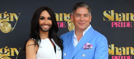 Conchita Wurst y Boris Izaguirre en la entrega del Premio Muestra-T en el Orgullo Gay 2014