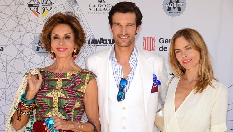 Naty Abascal, Rafa Medina y Verónica Blume en el desfile de Scalpers