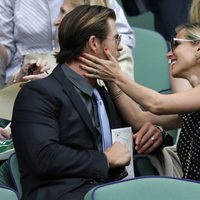 Elsa Pataky y Chris Hemsworth en la final de Wimbledon 2014