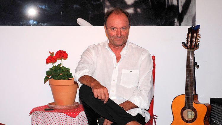 Amador Mohedano durante la inauguración de la taberna La Kedá de Chipiona