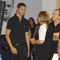 Iván Helguera en la capilla ardiente de Alfredo Di Stéfano en el palco de honor del Santiago Bernabéu