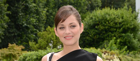 Marion Cotillard en el desfile de Dior de la Semana de la Alta Costura de París otoño/invierno 2014