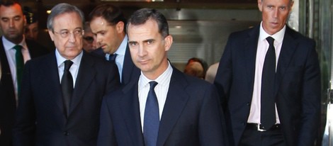 Felipe VI en la capilla ardiente de Alfredo Di Stéfano en el palco de honor del Santiago Bernabéu