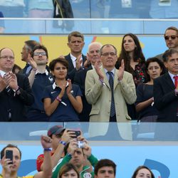 Alberto de Mónaco, Andrea Casiraghi y Tatiana Santo Domingo en el partido Alemania-Francia del Mundial de Brasil